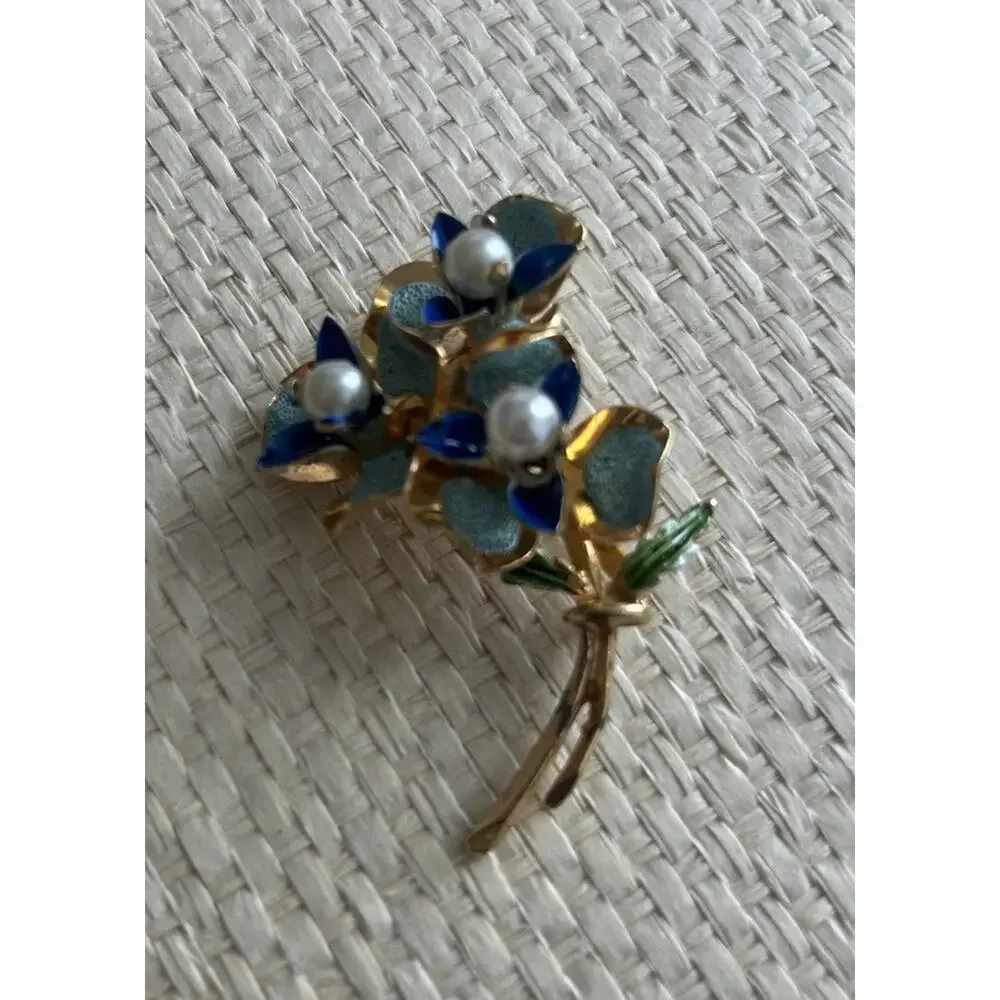 Vintage 1950s Enamel Flower Bouquet Brooch Pin & EARRINGS Blue Pearl‎ Gold Tone